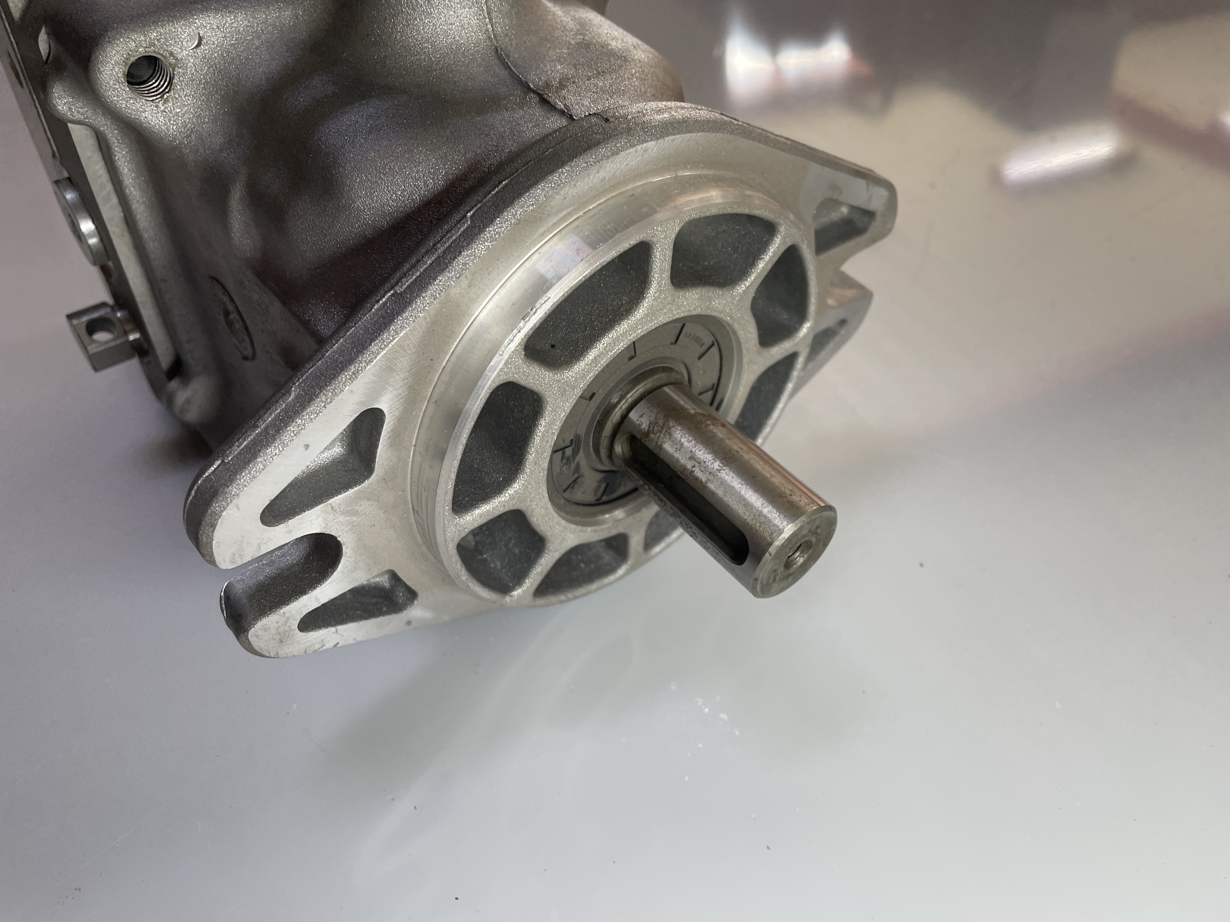 Pompe Hydro-Gear série TB, TB-MCCA-XXXX-46NX