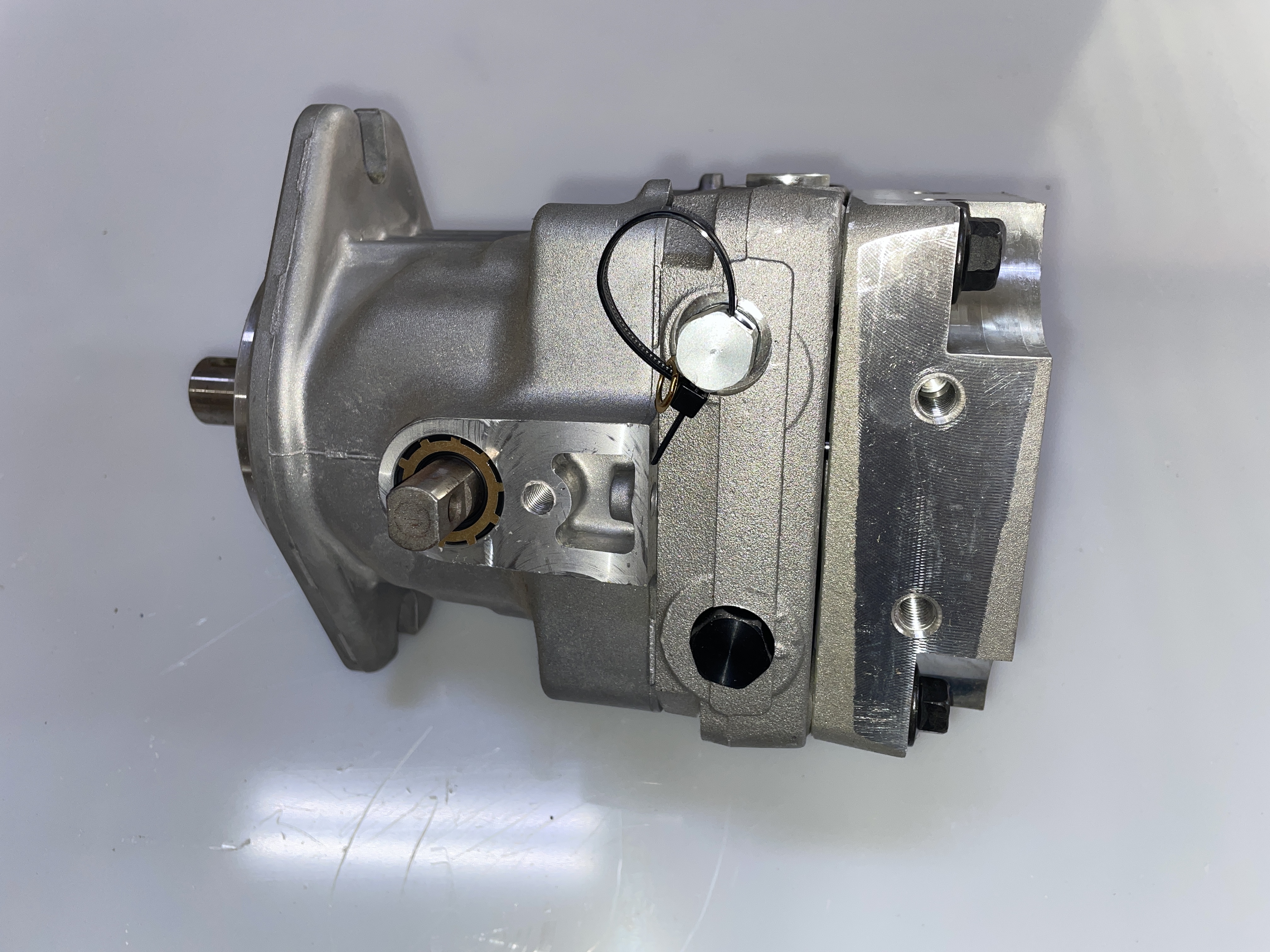 Pompe Hydro-Gear série TB, TB-2CCY-XXXX-46NX